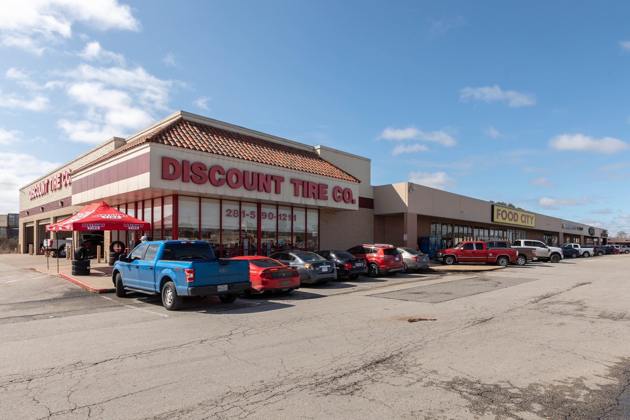 5160-5240 Aldine Mail Rd, Houston, TX for lease Building Photo- Image 1 of 7