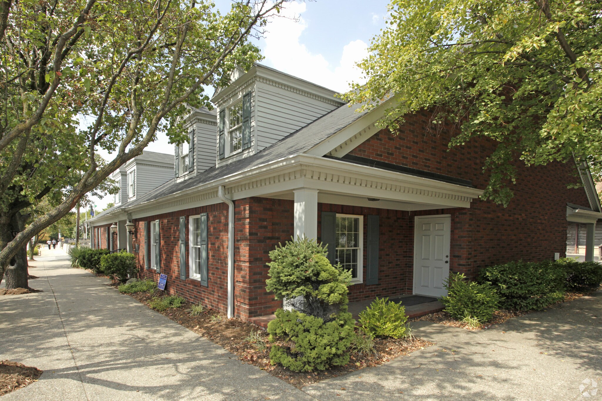 126 Spring St, New Albany, IN for sale Primary Photo- Image 1 of 1