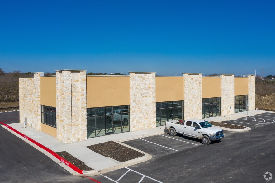 6121 Post Rd, Kyle, TX 78640