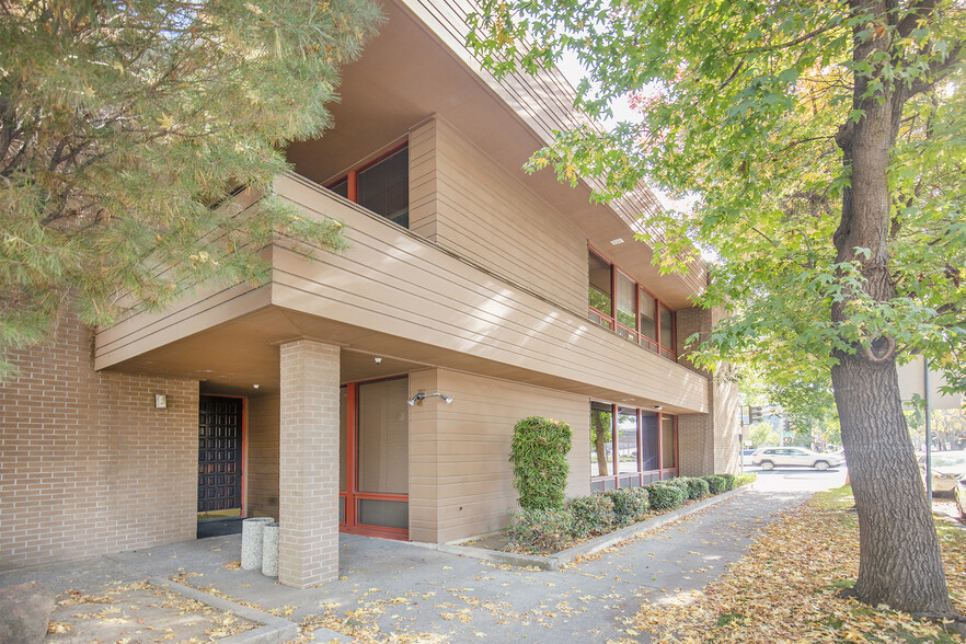 725 30th St, Sacramento, CA for lease - Building Photo - Image 2 of 16