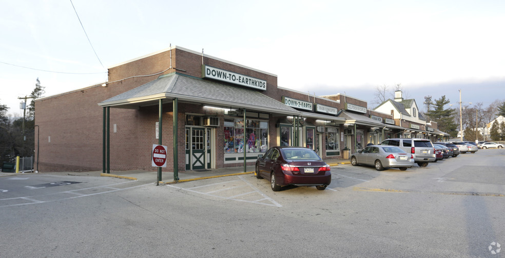 400-428 Germantown Pike, Lafayette Hill, PA for lease - Building Photo - Image 1 of 3