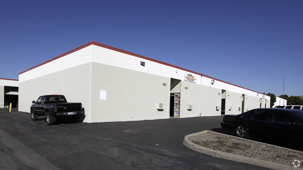 801-833 W Crowther Ave, Placentia, CA for lease - Building Photo - Image 3 of 5