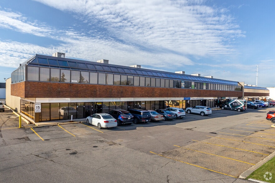 9639-9699 45th Ave NW, Edmonton, AB for lease - Primary Photo - Image 1 of 3