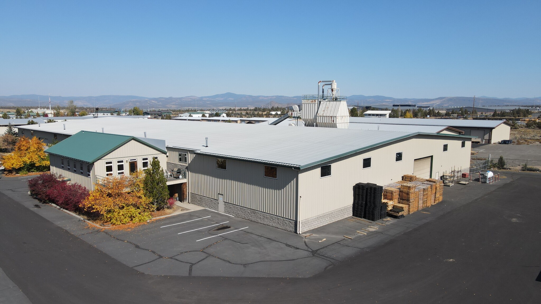 2816 SW Cessna Dr, Prineville, OR for sale Building Photo- Image 1 of 14