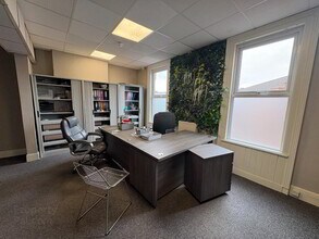 251 Upper Newtownards Rd, Belfast for sale Interior Photo- Image 2 of 2