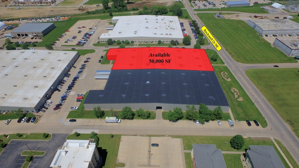 5225 Rockwell Dr NE, Cedar Rapids, IA for sale - Primary Photo - Image 1 of 1