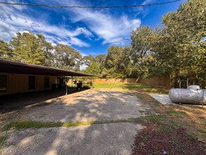 15331 Lake Lamond Rd, Conroe, TX for lease Interior Photo- Image 2 of 23