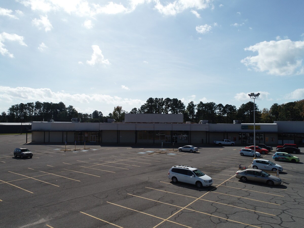 17311785 N Roberts Ave, Lumberton, NC 28358