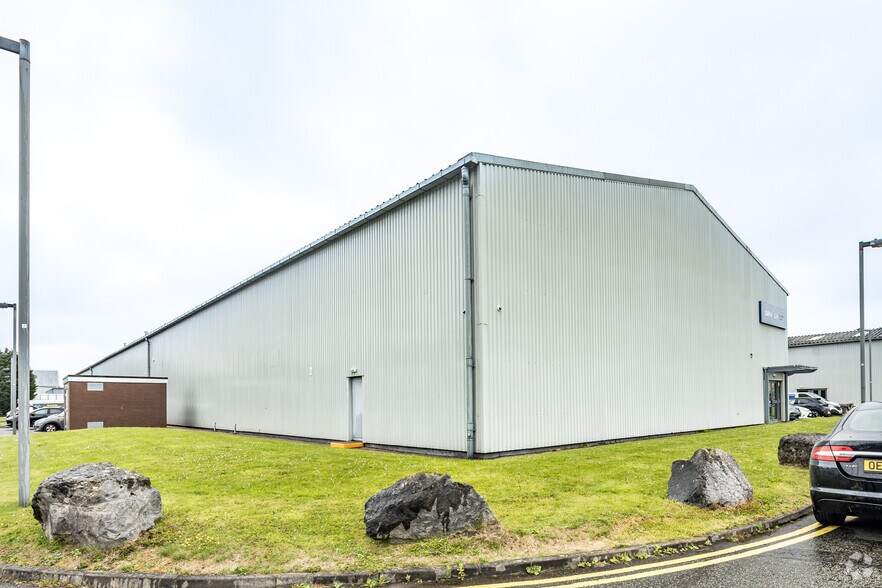 Spindus Rd, Liverpool for lease - Building Photo - Image 3 of 8