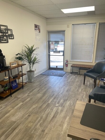 6455 Almaden Expy, San Jose, CA for lease - Interior Photo - Image 3 of 7