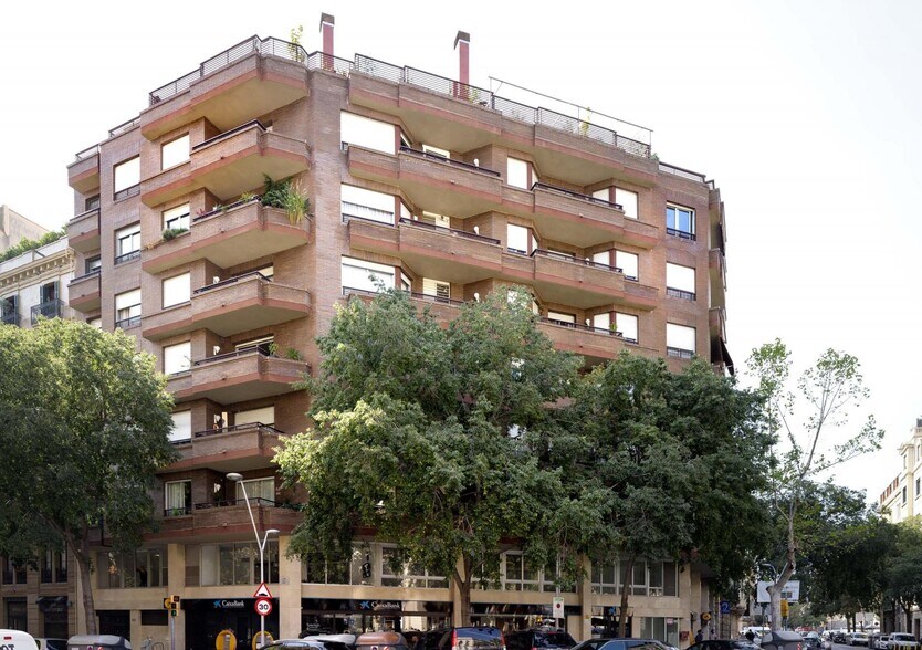 Carrer del Bruc, 29, Barcelona, Barcelona for lease - Building Photo - Image 3 of 5