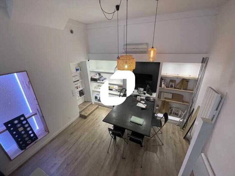 Office in Bordeaux for lease - Interior Photo - Image 3 of 14