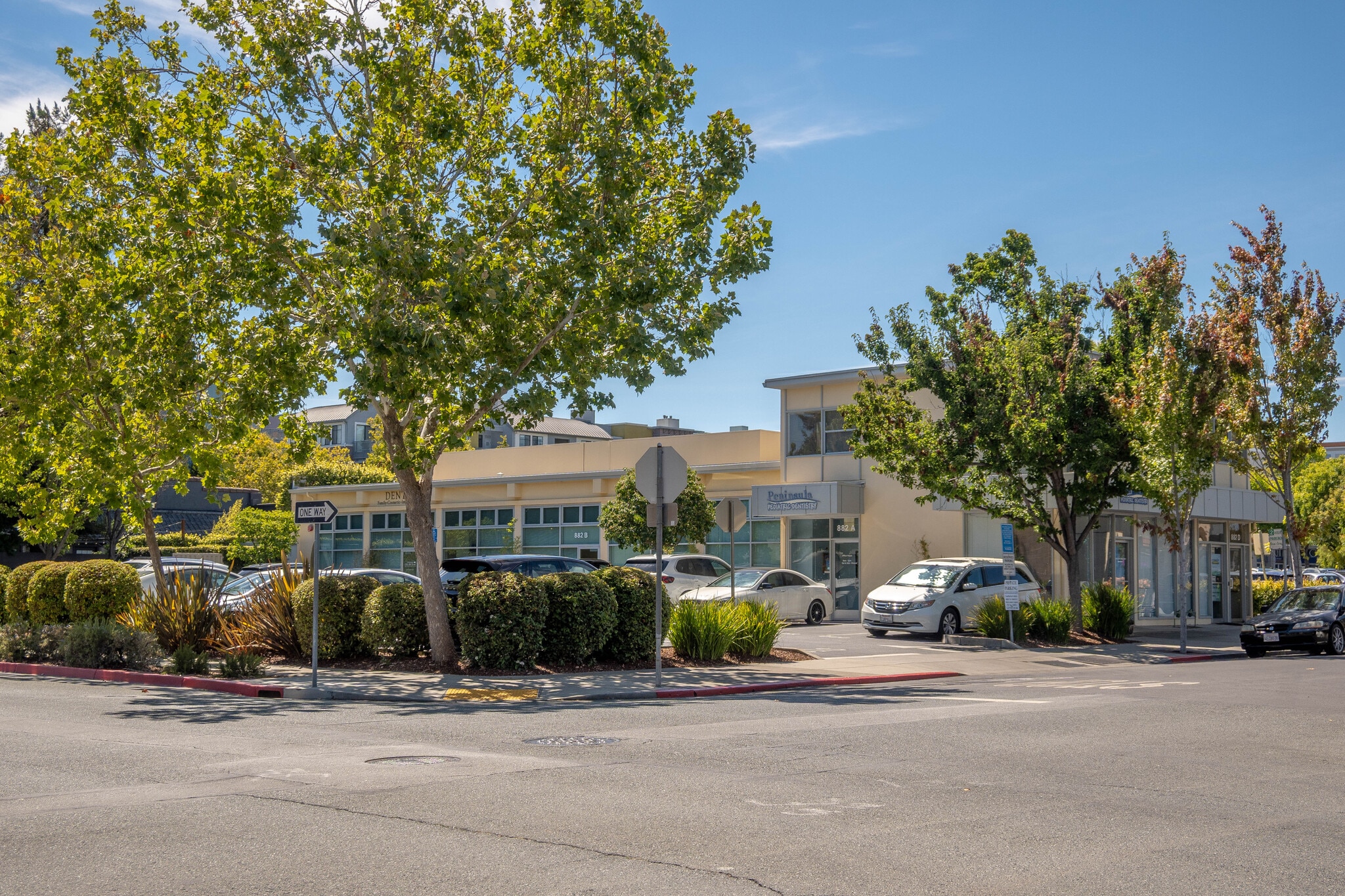 882-884 Emerson St, Palo Alto, CA for lease Building Photo- Image 1 of 10