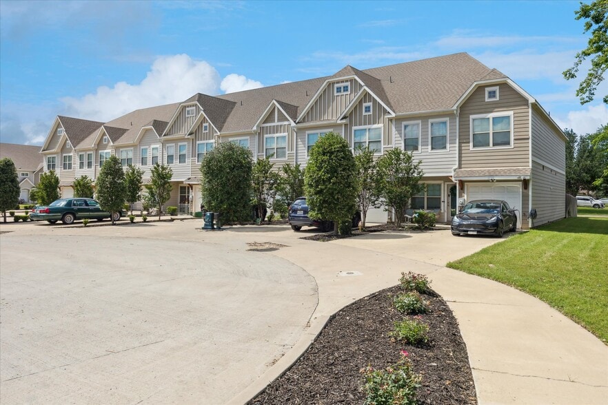 101 Springtree St, Denton, TX for sale - Building Photo - Image 1 of 70