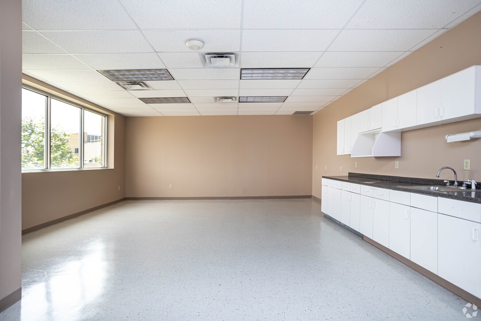 1 General Motors Dr, Syracuse, NY 13206 Industrial for Lease