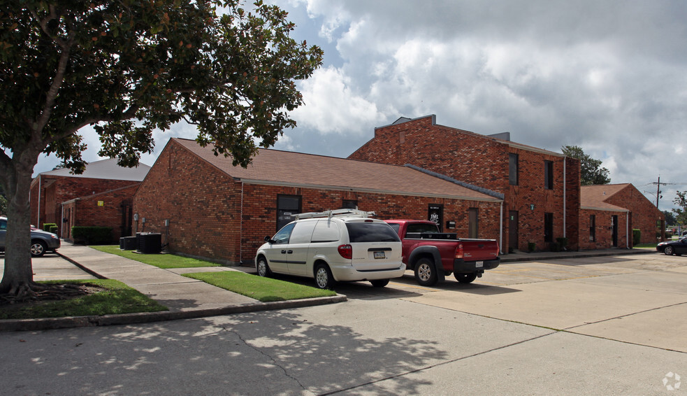 1799 Stumpf Blvd, Gretna, LA for sale - Primary Photo - Image 1 of 1