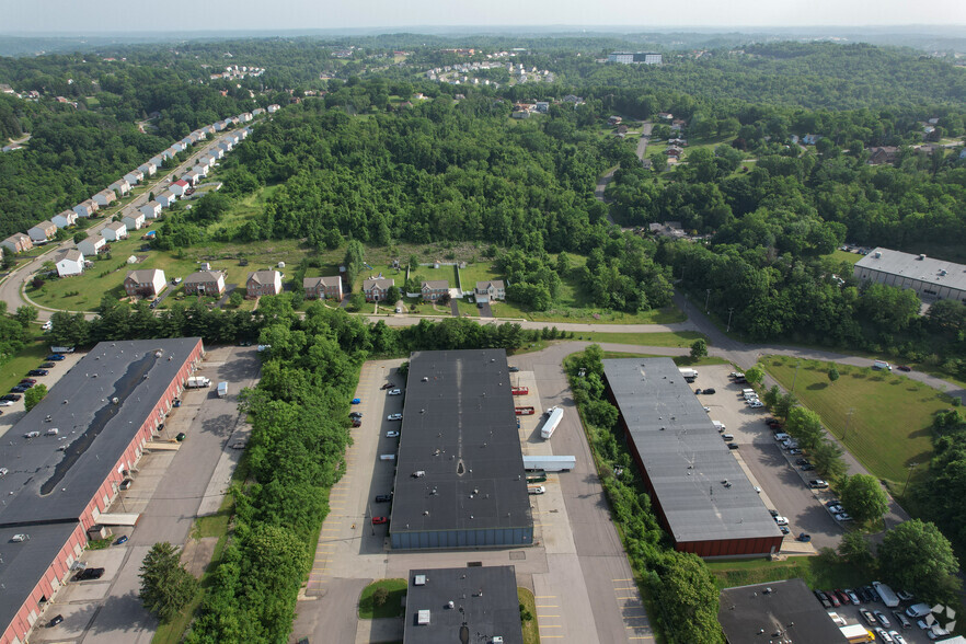 600-611 Parkway View Dr, Pittsburgh, PA for lease - Aerial - Image 3 of 4