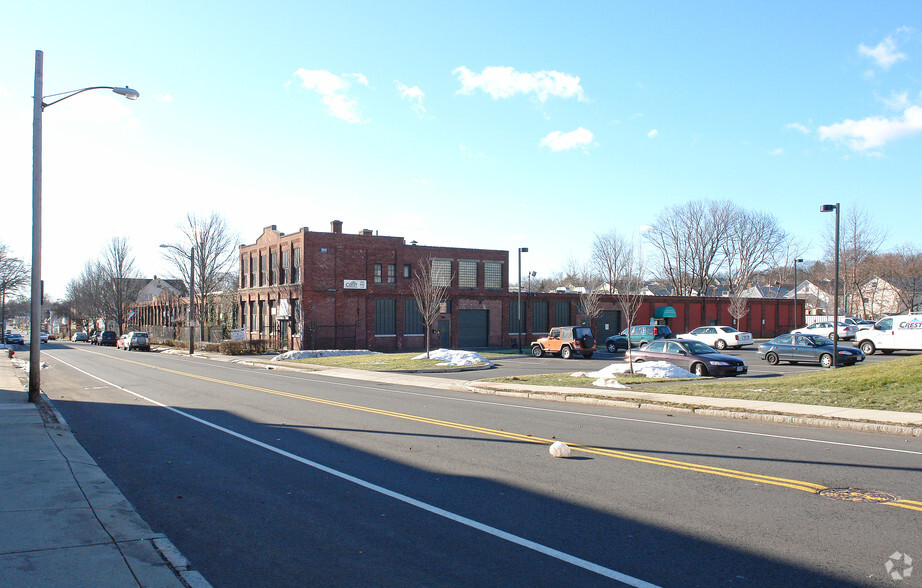 1841 Broad St, Hartford, CT for sale - Primary Photo - Image 1 of 1