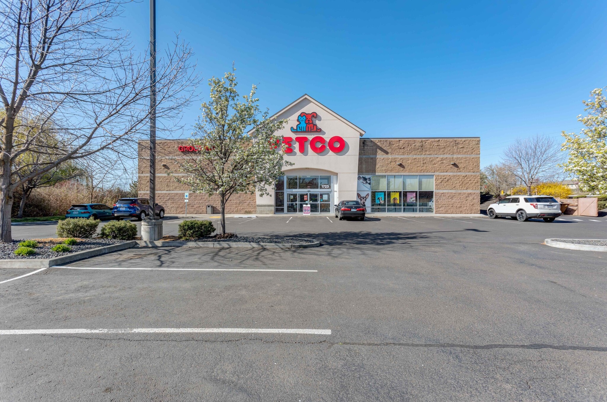 1725 Twin Creek Ln, Walla Walla, WA for lease Building Photo- Image 1 of 28