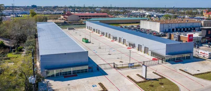 22505 Imperial Valley Dr, Houston, TX for lease - Building Photo - Image 1 of 1