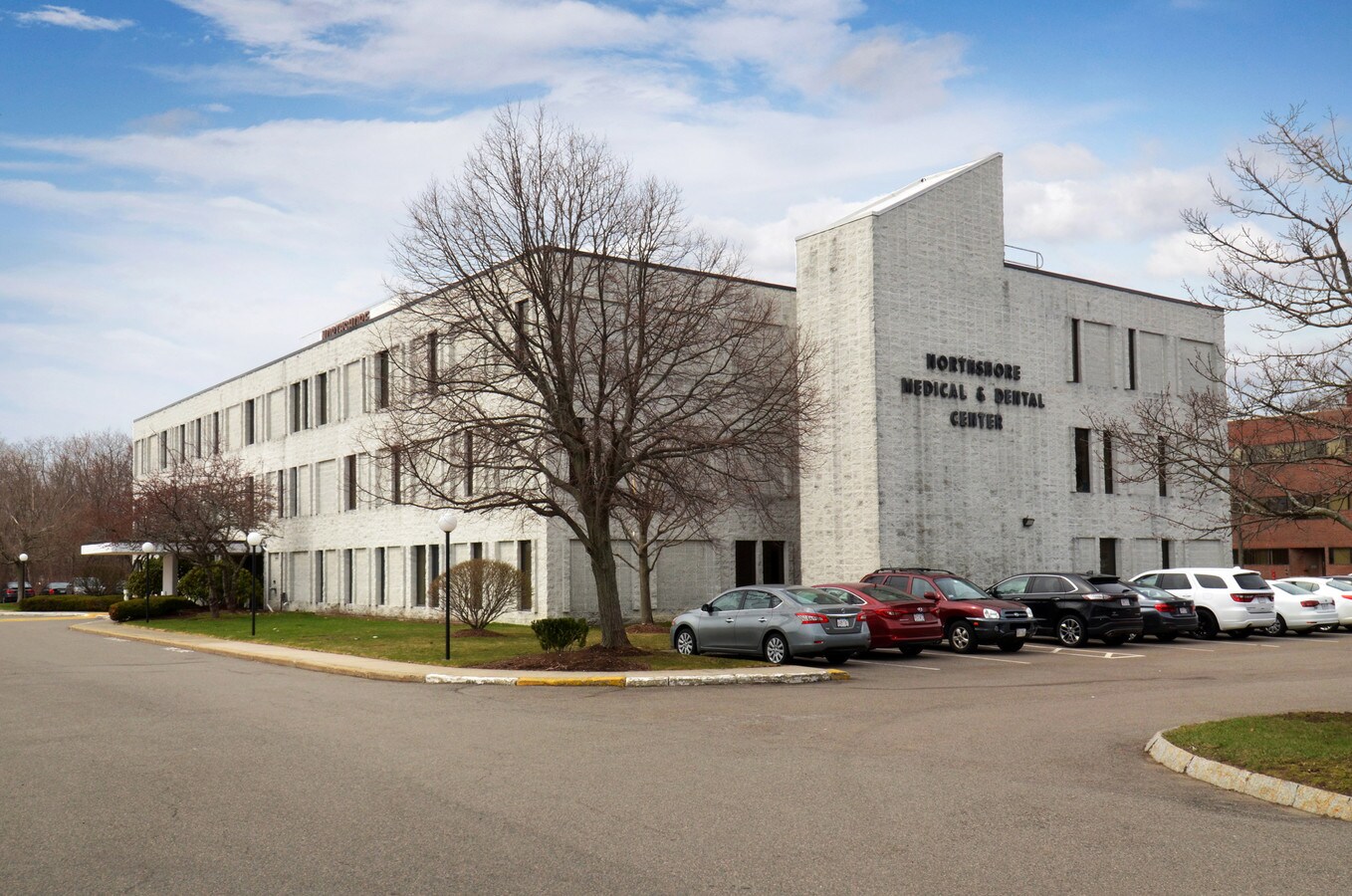 6 Essex Center Dr, Peabody, MA 01960