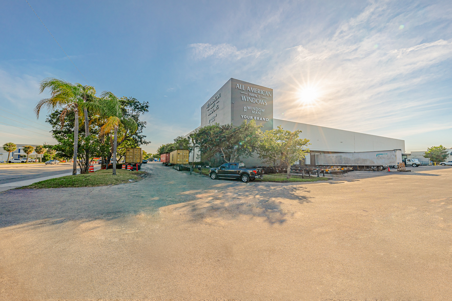 6001 Powerline Rd, Fort Lauderdale, FL for lease - Building Photo - Image 1 of 51