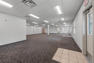 2161-2181 Chamber Center Dr, Fort Mitchell, KY for lease Building Photo- Image 1 of 18