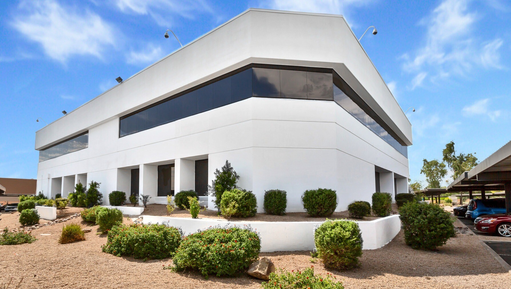 4225 E Windrose Dr, Phoenix, AZ for lease Building Photo- Image 1 of 9