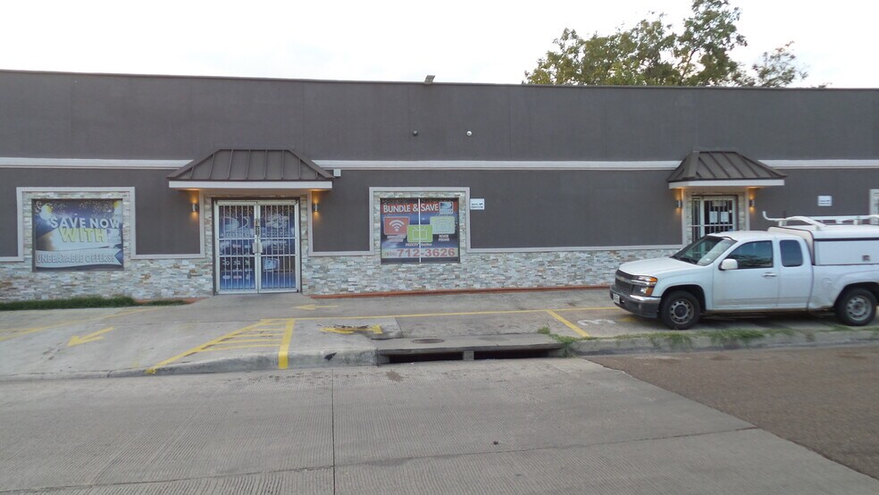 4702 Marcella, Laredo, TX for sale - Building Photo - Image 1 of 1