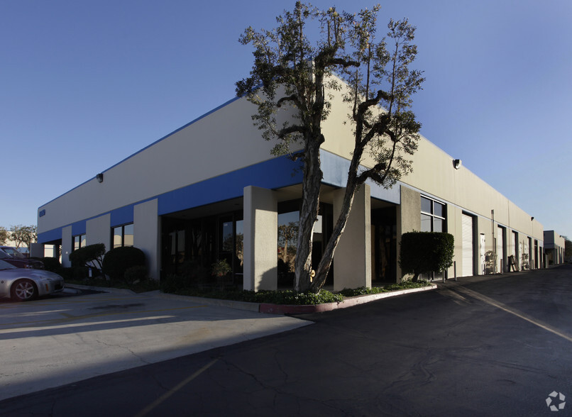 6914 Canby Ave, Reseda, CA for lease - Building Photo - Image 3 of 7