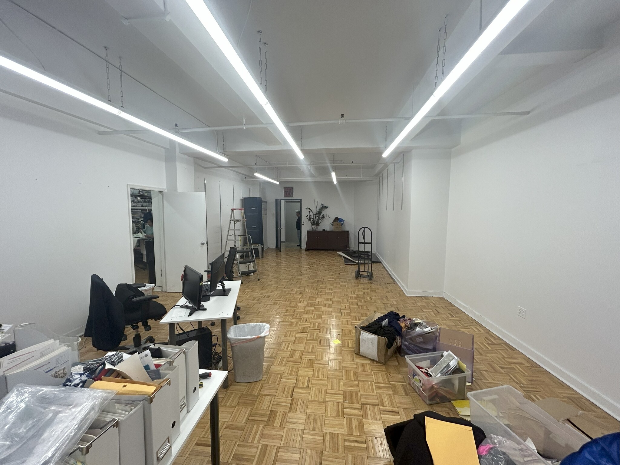 262 W 38th St, New York, NY for lease Interior Photo- Image 1 of 2