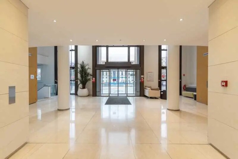 23 Place De Catalogne, Paris for lease - Lobby - Image 2 of 11