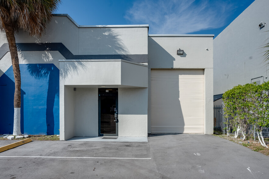 Hialeah Pointe - Warehouse