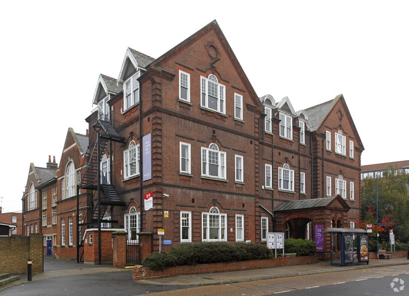 Darnley Rd, Gravesend for sale - Primary Photo - Image 1 of 34