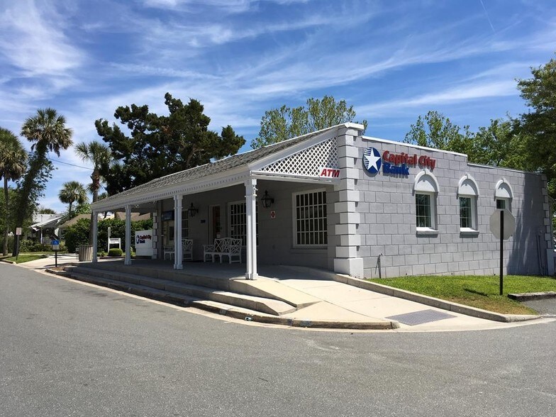 390 2nd St, Cedar Key, FL for sale - Primary Photo - Image 1 of 1