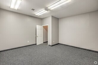 5965 Harrison Dr, Las Vegas, NV for lease Interior Photo- Image 2 of 28
