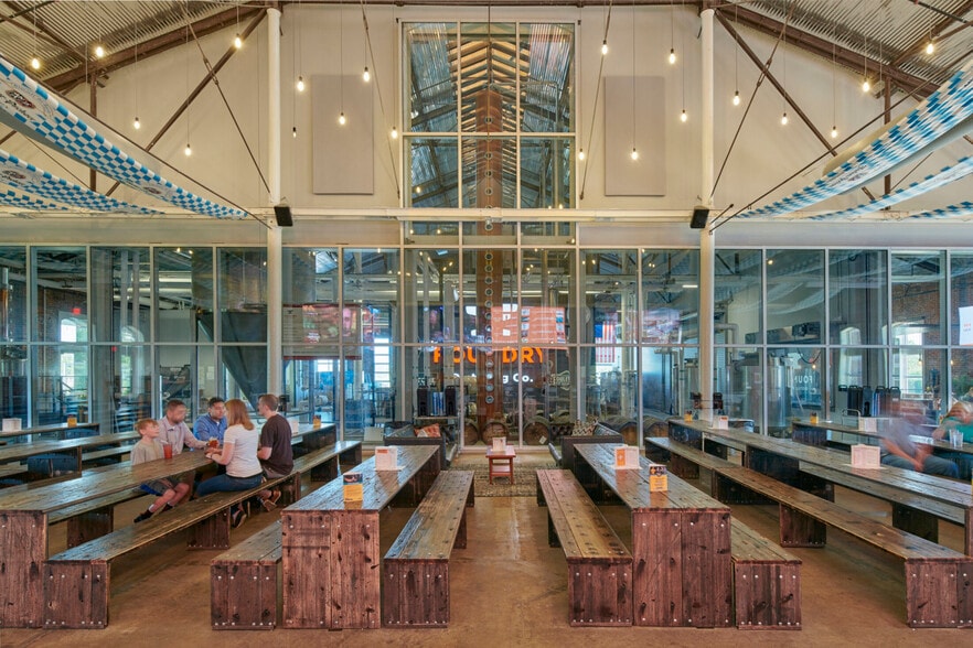 111 S 11th St, West Des Moines, IA for lease - Building Photo - Image 2 of 5