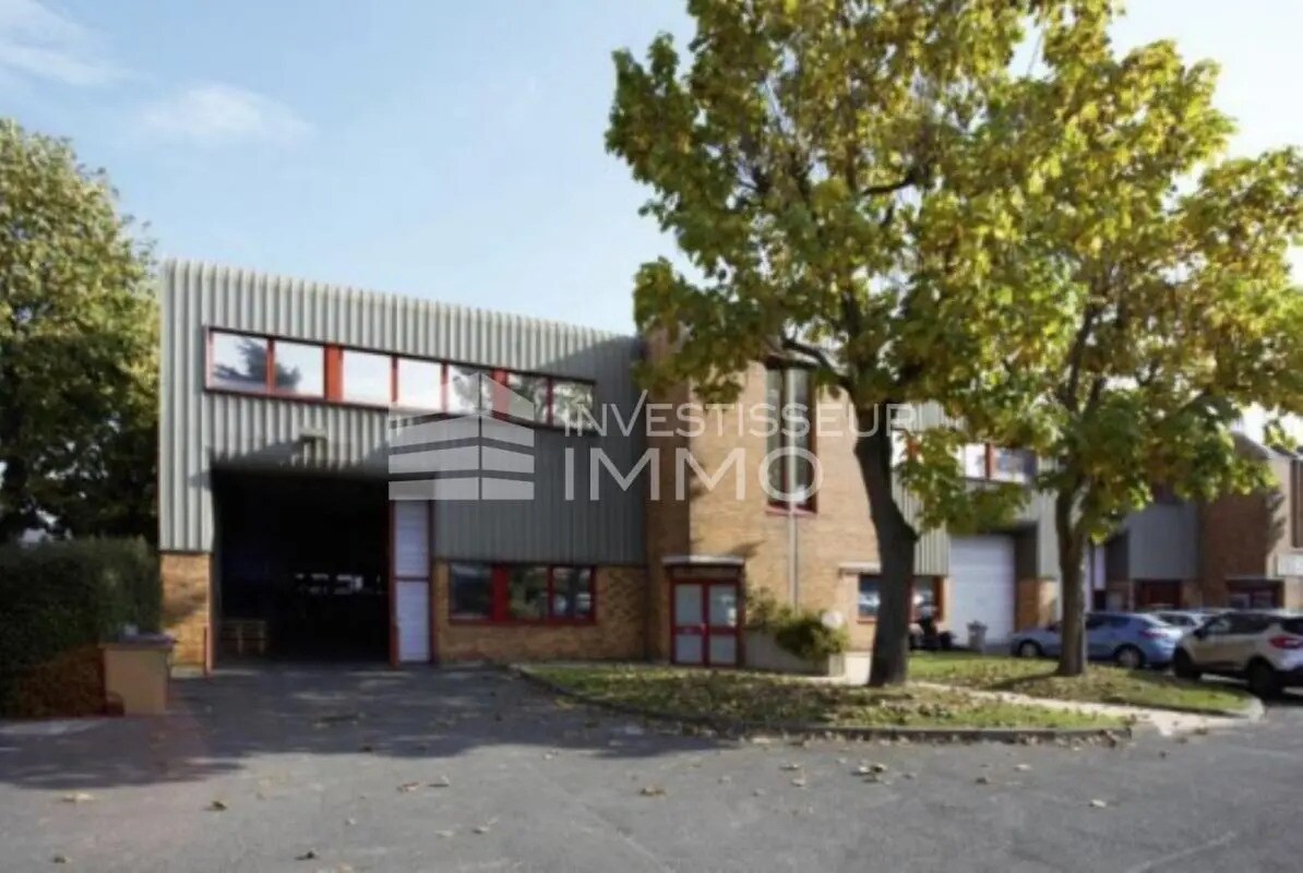 Flex in Le Blanc-Mesnil for lease Building Photo- Image 1 of 8