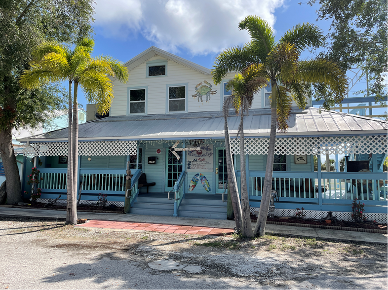 4391 Dixie Hwy NE, Palm Bay, FL for sale - Building Photo - Image 1 of 16