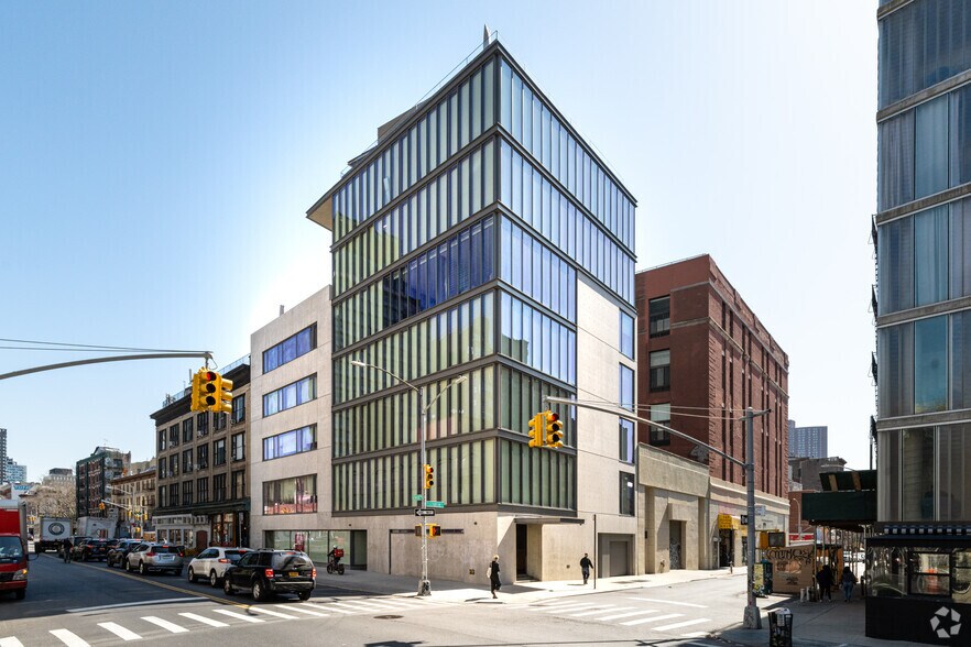 152 Elizabeth St, New York, NY for sale - Building Photo - Image 1 of 1