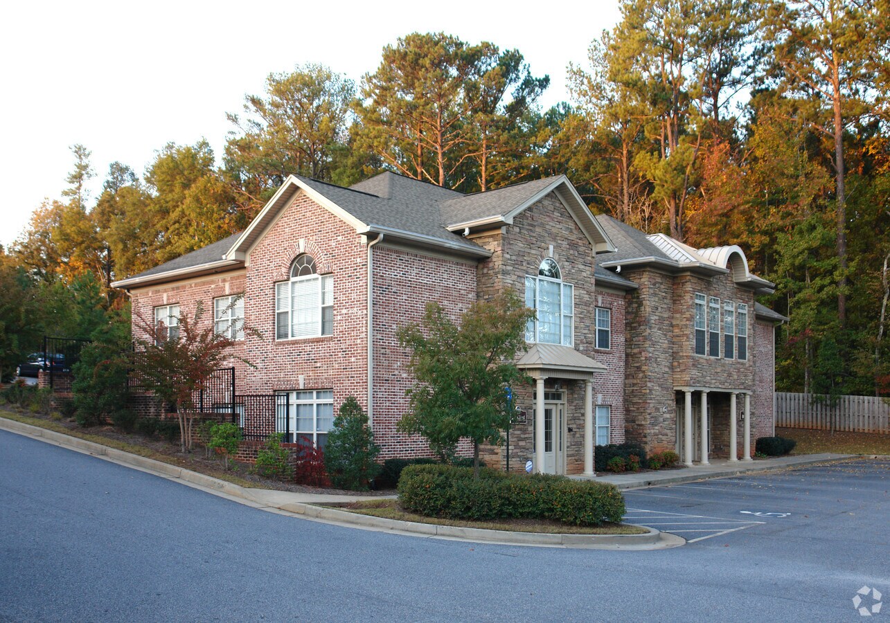 11800 Northfall Ln, Alpharetta, GA 30009