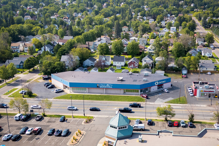 4615 Grand Ave, Duluth, MN for sale - Building Photo - Image 2 of 8