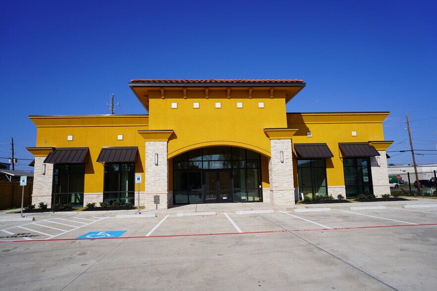19451 Hightower Ln, Humble, TX for lease - Building Photo - Image 2 of 7