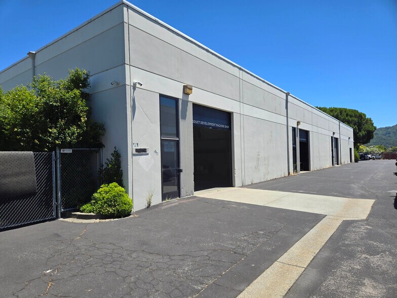 131 Mitchell Blvd, San Rafael, CA for lease - Building Photo - Image 1 of 7