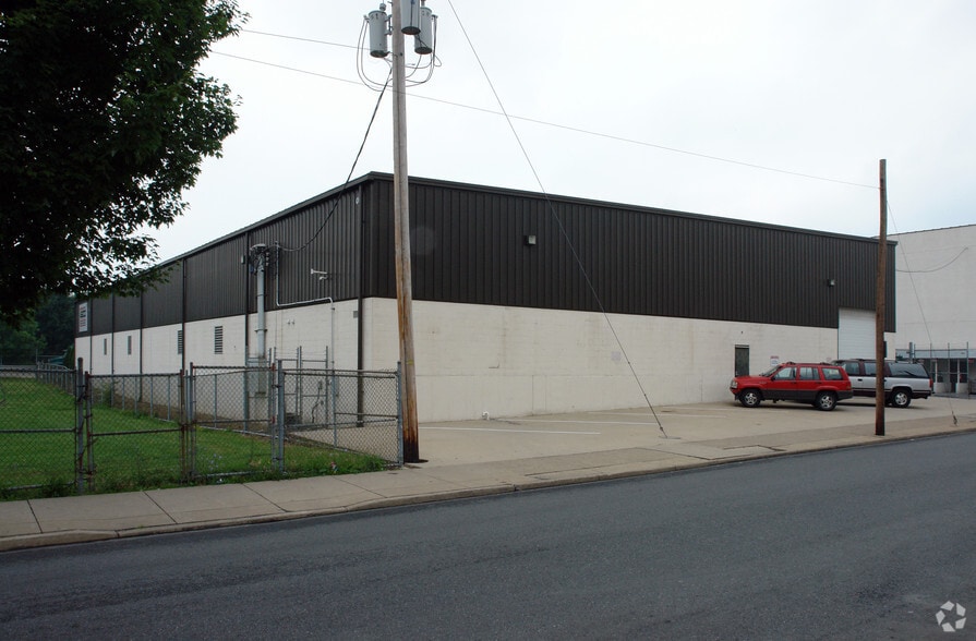 302 W Gordon St, Allentown, PA for sale - Building Photo - Image 2 of 3