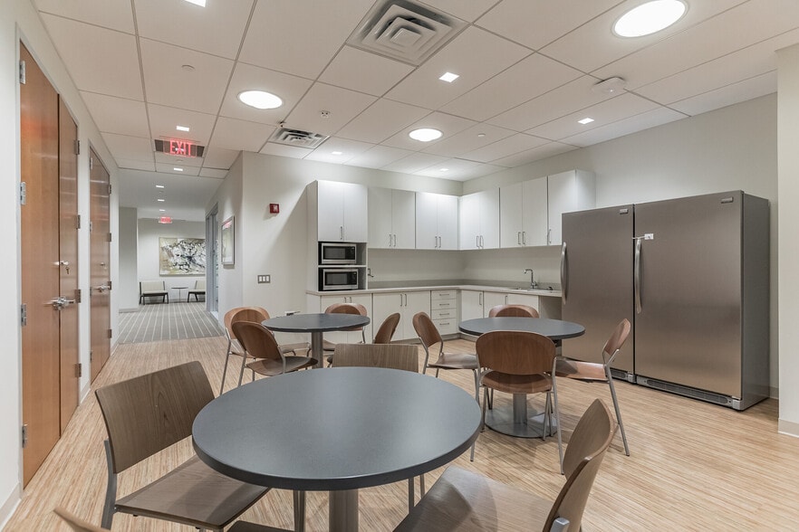 601 Walnut St, Philadelphia, PA for lease - Interior Photo - Image 3 of 8