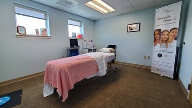 1 Bridge St, Plymouth, NH for lease Interior Photo- Image 2 of 2