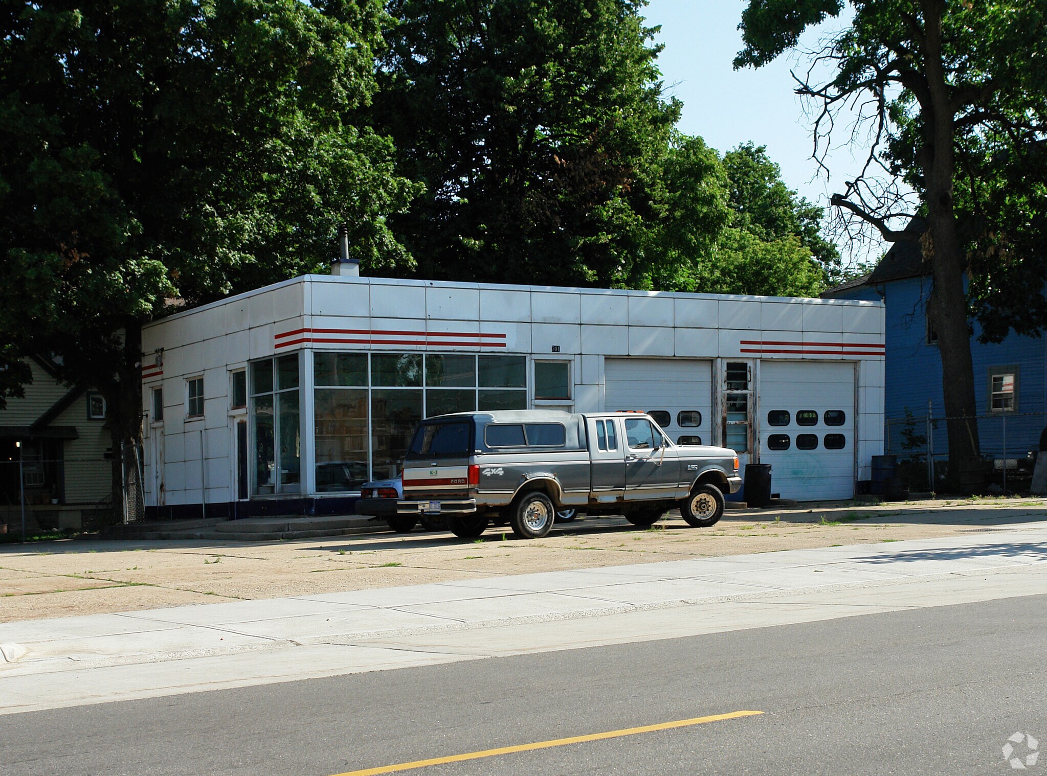 701 Wealthy St, Grand Rapids, MI for sale Primary Photo- Image 1 of 1