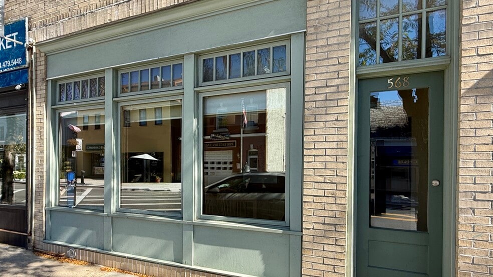 566 Warburton Ave, Hastings On Hudson, NY for sale - Building Photo - Image 3 of 11