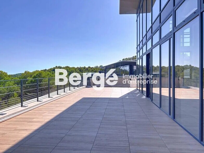 Office in SOPHIA ANTIPOLIS for lease - Building Photo - Image 3 of 22